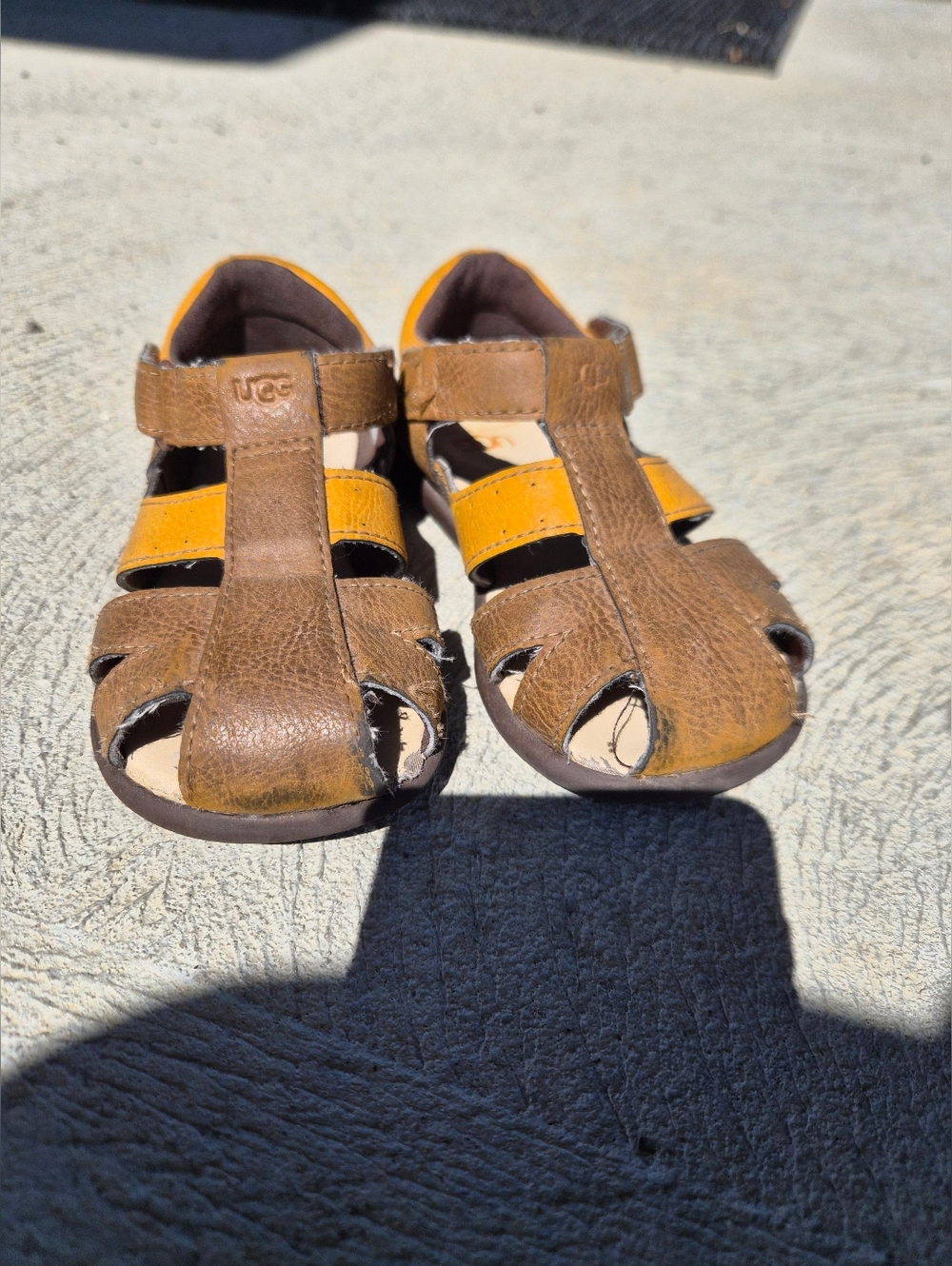 UGG Kids Brown and Yellow Leather Hook-and-Loop Sandals